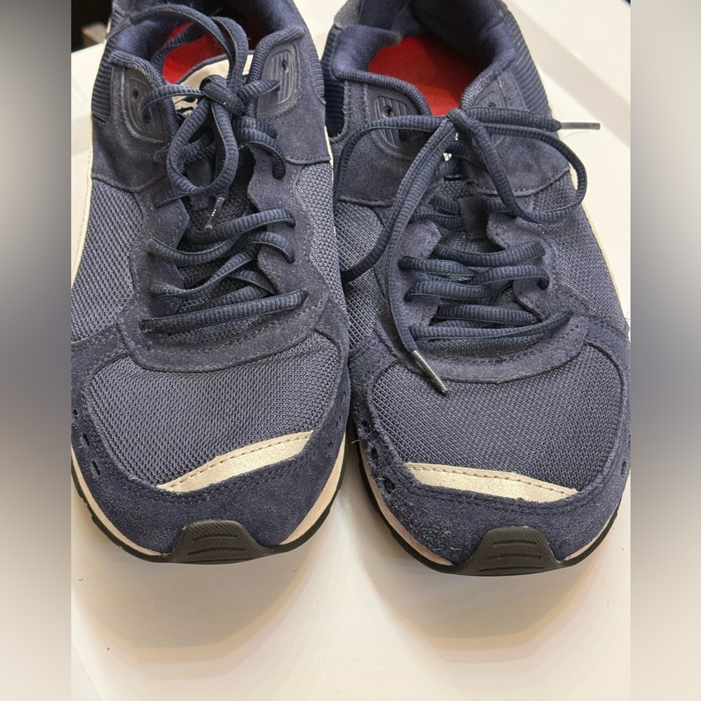 Men’s Puma Vista Peacoat Suede Dark Blue Sneakers Size 11